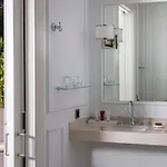 Magalean & 4* Hondarribia