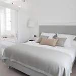 Magalean & Hotel