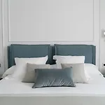 Magalean & Hotel 4*