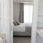 Magalean & Hotel 4*