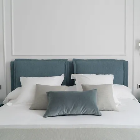 Magalean & Ξενοδοχείο 4*